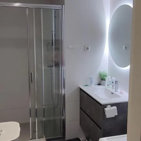 Apartment Iso Parveke Merenrannassa 102 *